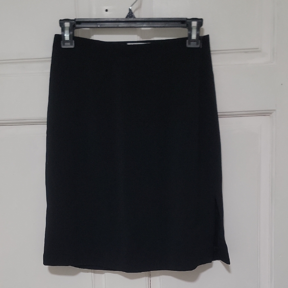Viola Per Donna Excellent Condition Limited Edition Elegant Black Women's Skirt